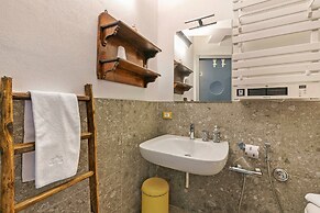 Sole Priscilla House- Terrace & parking