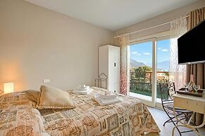 Sole Priscilla House- Terrace & parking
