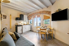 Sole Priscilla House- Terrace & parking