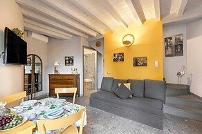 Sole Priscilla House- Terrace & parking