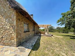 Lovely 3 bed House in Juliasdale - 2273