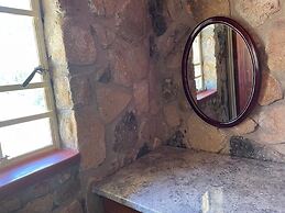 Lovely 3 bed House in Juliasdale - 2273