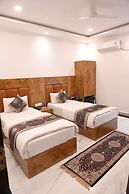 Hotel Varuna Grand