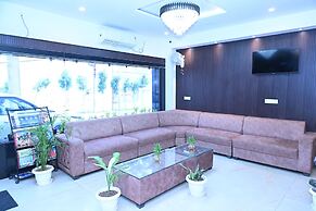 Hotel Varuna Grand
