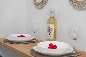 Aristo Apartment by Estia