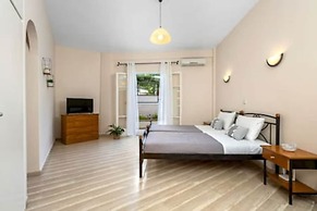 Aristo Apartment by Estia