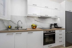 Aristo Apartment by Estia