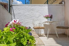Aristo Apartment by Estia