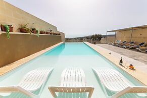 Ta'battista B&B & Pool - Ir'ramla