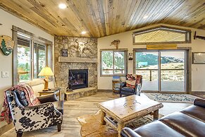 < 1 Mi to Chico Hot Springs: Mtn-view Hideaway!