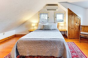 Outdoor Fireplace & Pool Table: Tamworth Home!