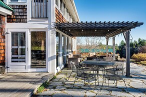 Outdoor Fireplace & Pool Table: Tamworth Home!