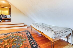 Outdoor Fireplace & Pool Table: Tamworth Home!