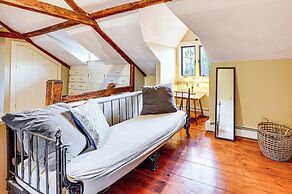 Outdoor Fireplace & Pool Table: Tamworth Home!