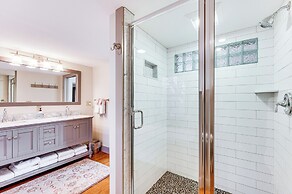 Outdoor Fireplace & Pool Table: Tamworth Home!