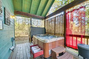 Hot Tub & Fire Pit: Cozy Cabin in Broken Bow!
