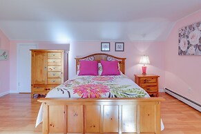 6 Mi to Beach: Home w/ Deck in Brewster!