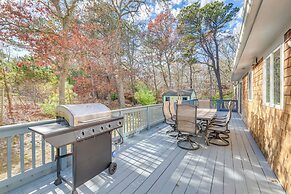 6 Mi to Beach: Home w/ Deck in Brewster!