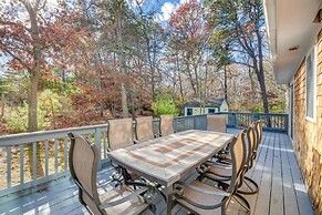 6 Mi to Beach: Home w/ Deck in Brewster!