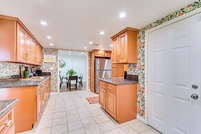 2 Mi to Dtwn: Vintage-inspired Gem in Palm Springs