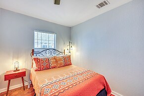 3 Mi to Dtwn: Cozy San Antonio Home w/ Casita!