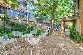 4 Mi to Dtwn: Tranquil Retreat in Austin!