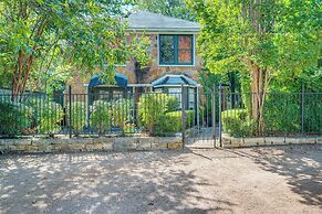 4 Mi to Dtwn: Tranquil Retreat in Austin!