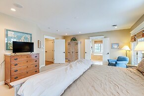 Walk to DU, Dining & Parks: Spacious Denver Home!