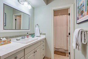 Walk to DU, Dining & Parks: Spacious Denver Home!