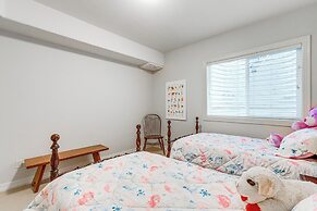 Walk to DU, Dining & Parks: Spacious Denver Home!