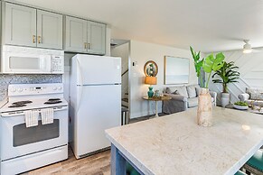 Walk to Beach: Modern Farmhouse in Surfside Beach!