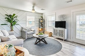 Walk to Beach: Modern Farmhouse in Surfside Beach!