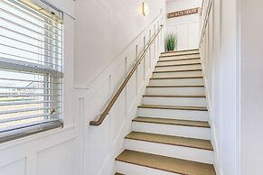 Walk to Beach: Modern Farmhouse in Surfside Beach!