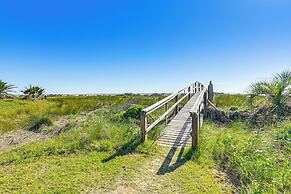 Walk to Beach: Modern Farmhouse in Surfside Beach!