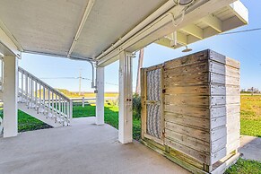 Walk to Beach: Modern Farmhouse in Surfside Beach!