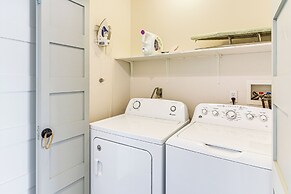 Walk to Beach: Modern Farmhouse in Surfside Beach!