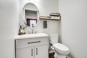 Spacious Home 2 Mi to Inniswood Metro Gardens!