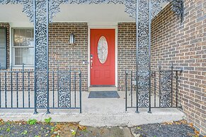 Spacious Home 2 Mi to Inniswood Metro Gardens!