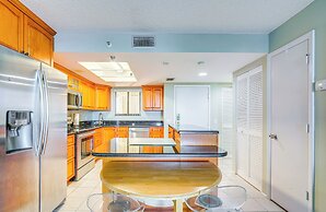 Scenic Balcony & Beach Access: Hudson Condo