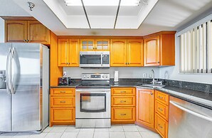 Scenic Balcony & Beach Access: Hudson Condo