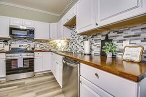 2 Mi to Dtwn Cincinnati: Home w/ Fenced Yard!