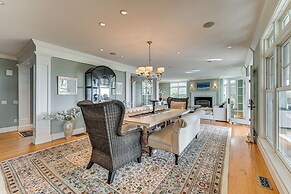 Groton Home < 1 Mi to Beach on Long Island Sound!