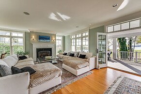 Groton Home < 1 Mi to Beach on Long Island Sound!