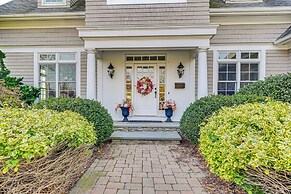 Groton Home < 1 Mi to Beach on Long Island Sound!