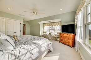 Groton Home < 1 Mi to Beach on Long Island Sound!