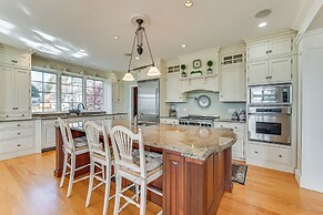 Groton Home < 1 Mi to Beach on Long Island Sound!