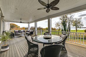 Groton Home < 1 Mi to Beach on Long Island Sound!