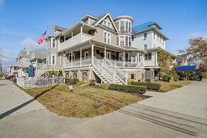 Steps to Beach: Couple's Retreat in Ocean City!