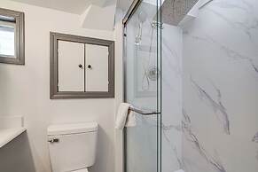 Steps to Beach: Couple's Retreat in Ocean City!