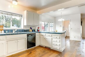 12 Mi to Folsom Historic District: Norcal Getaway